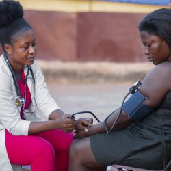 africa-humanitarian-aid-doctor-taking-care-patient